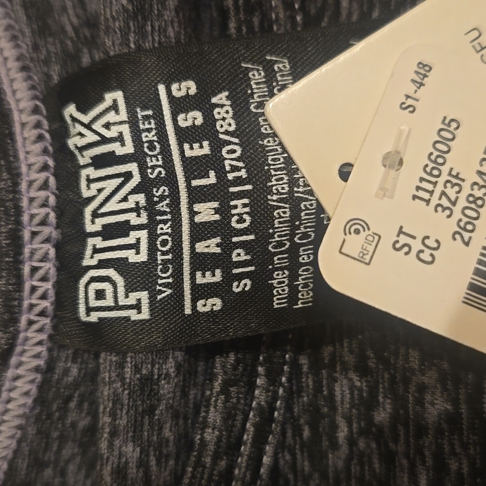 New PINK Victoria's Secret Seamless Gray Stretchy Lounge/Workout Top - Picture 4 of 10
